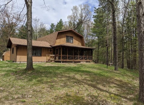 Front view of cabin.