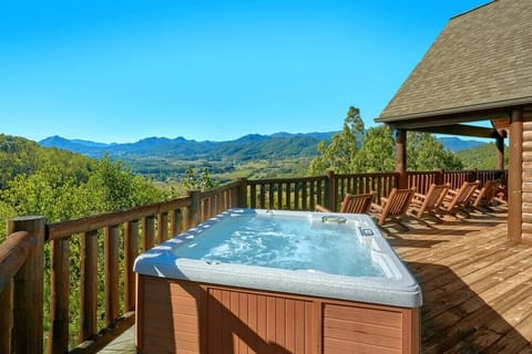Soak your worries away in the hot tub while looking over Wears Valley or up at the beautiful stars at night. 