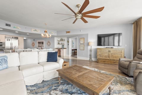 Caribe Resort B513 Living Room