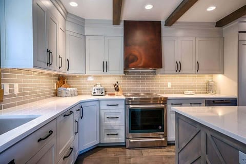 Family kitchen adjoined to the dining area.
