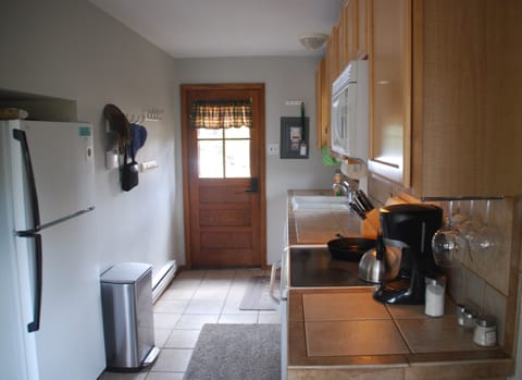 Fully equiped gally kitchen.