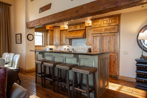 Furniture, Hardwood, Kitchen Island, Indoors, Room