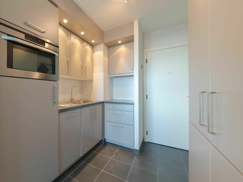 Cabinetry, Countertop, Building, Kitchen Appliance, House, Floor, Home Appliance, Interior Design, Wood