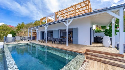 Pool & Terrace
