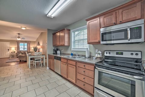Kitchen | Fully Equipped w/ Cooking Basics