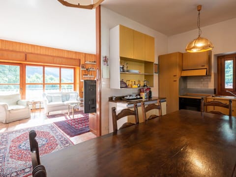 Table, Furniture, Couch, Building, Chair, Wood, Cabinetry, Lighting, Interior Design, Floor