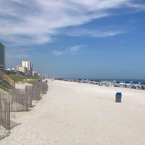 public access to your beach is a 2 minute walk away