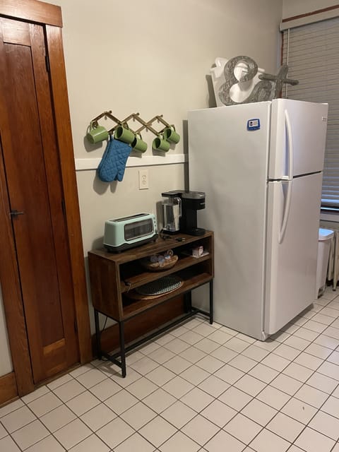 Dine in or grab a coffee to go with the Keurig 