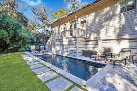 Private pool. with spacious backyard