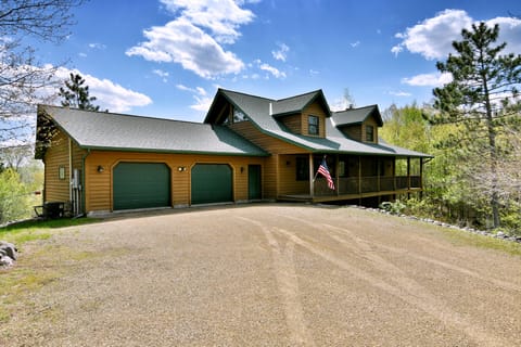 Massive Driveway to fit all your vehicles and trailers
