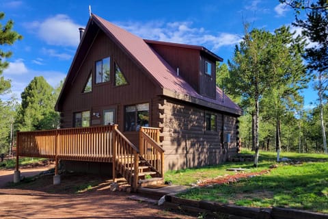 Divide Vacation Rental | 3BR | 1.5BA | 1 Step Required for Entry | 1,100 Sq Ft