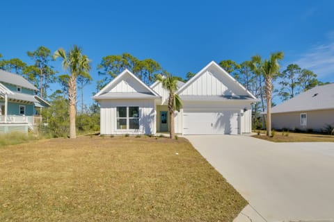 Port St Joe Vacation Rental | 4BR | 3BA | 2,197 Sq Ft | 1 Small Step to Enter