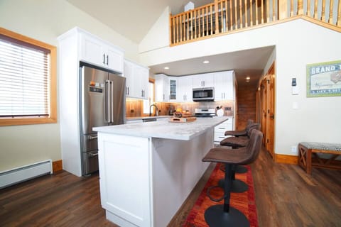 Stay in and make a meal using this well-appointed kitchen!