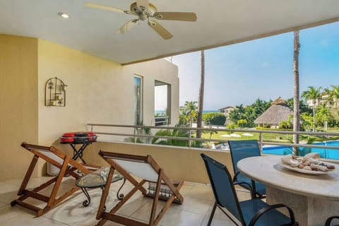 BBQ grill and dining area – perfect for sunset meals