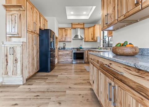 Looking from dining table into kitchen