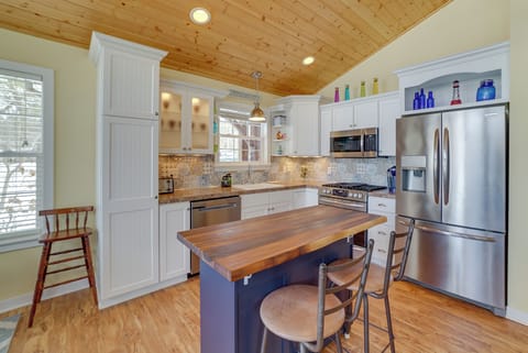 Kitchen | Cooking Basics | Garbage Disposal | Coffee Maker | Toaster | Blender