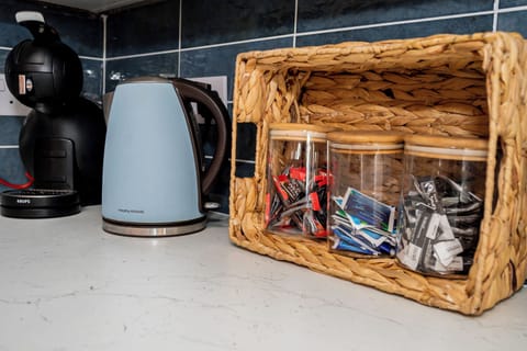 Coffee, tea, sugar, oil, salt... all the basics/essentials are provided!