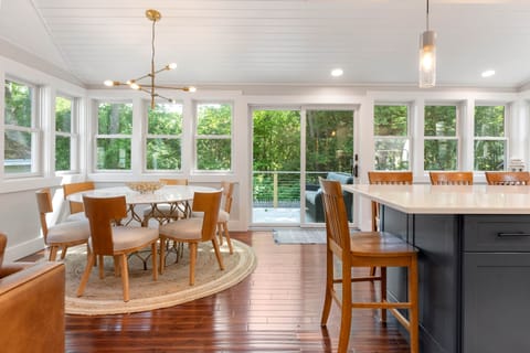 Dining Area and Kitchen Island