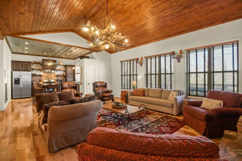 LR>Kitchen - sofa folds out to queen size - will sleep 2