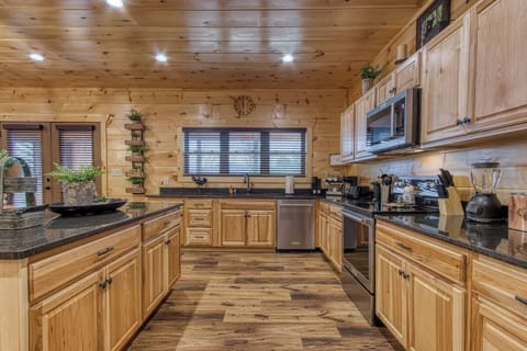 Sweet Mimosa Lodge's fully equipped kitchen