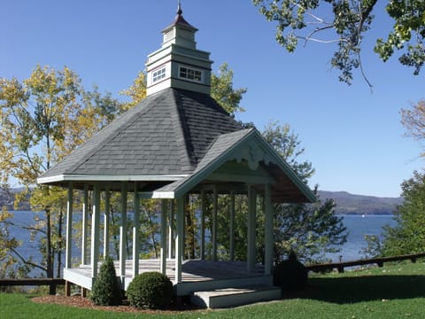 Enjoy al fresco dining lakeside under the magnificent gazebo!