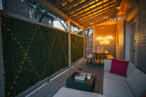 Private Deck
