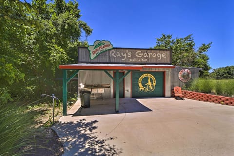 Ray's Garage
