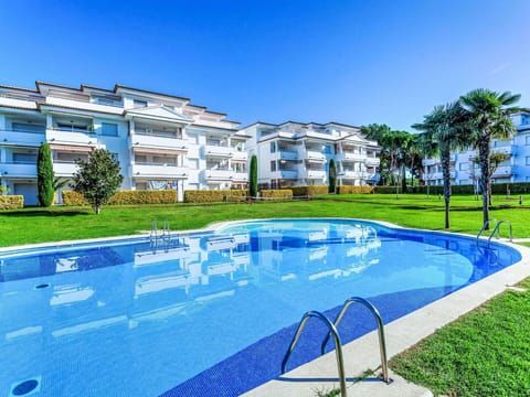 Blue, Apartment, Resort, Condominium, Swimming Pool, Estate, Landscaping, Hotel, Resort Town
