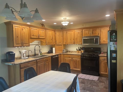 Under cabinet lighting