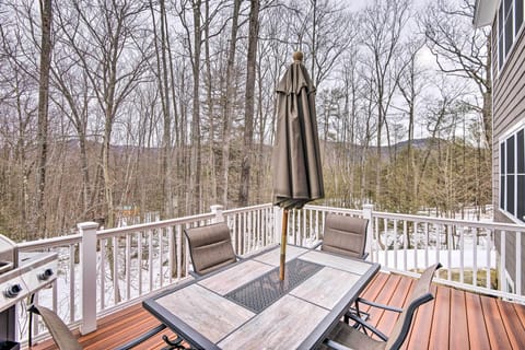 North Conway Vacation Rental | 4BR | 2.5BA | 2,560 Sq Ft | Stairs Required