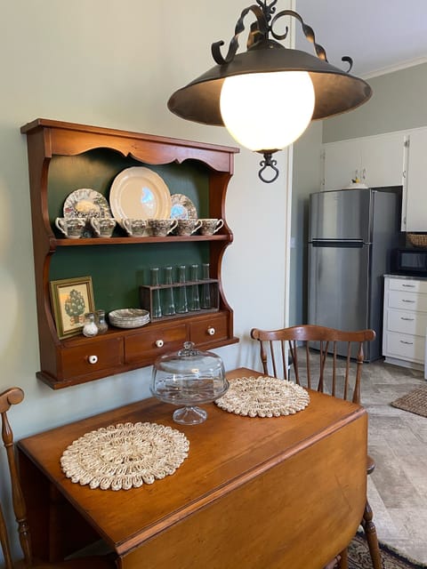 Breakfast area in kitchen