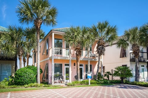 Destiny Beach Villas 17- Between the Waters