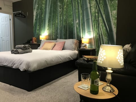 Cosy yet spacious open plan studio with everything you need to feel at home