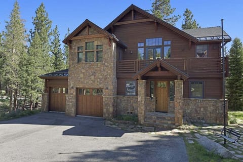 Gray Stone 2150: Beautiful Single Family Home on Sierra Star Golf Course