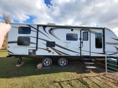 Nayeli Too (an American RV)