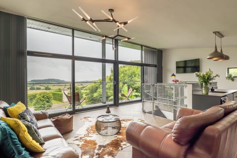 Enjoy the view and wildlife from the sofa
