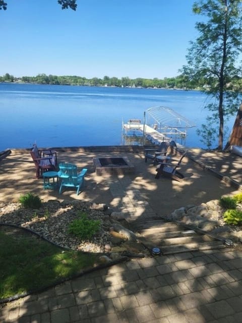 Dock with wonderful area to have a bonfire