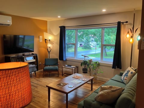 Fun! Bright! Mid Century Modern vibe. See Passamaquoddy Bay through the trees.