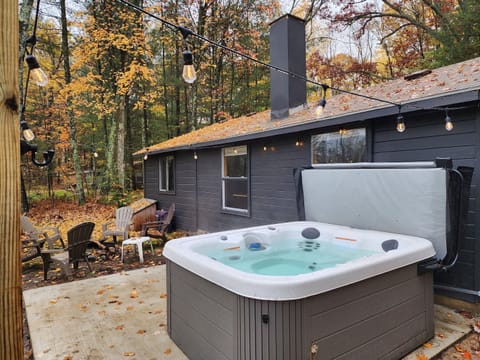 Newly added hot tub
