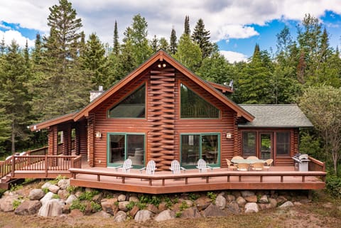 Large deck faces Lake Superior and has plenty of seating for dining or relaxing!