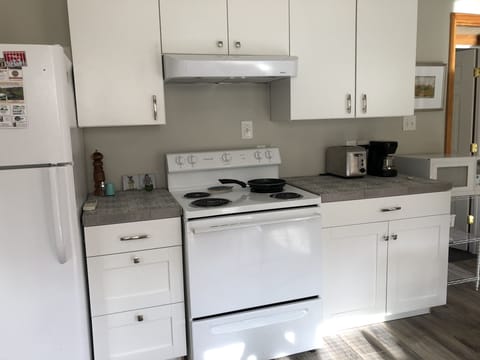 Kitchen appliances and cabinets