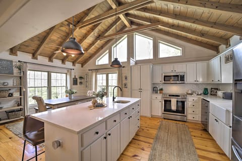 Kitchen | Fully Equipped