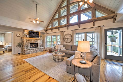 Lake Toxaway Vacation Rental | 3BR | 3BA | Access Only By Stairs | 1,933 Sq Ft