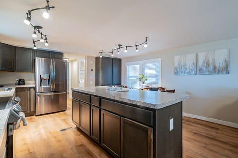 fully equip Kitchen and dining table