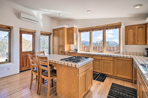 Kitchen | Programmable Coffee Maker | Toaster | Blender | Spices