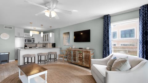 Mistral 1 Main Living Area