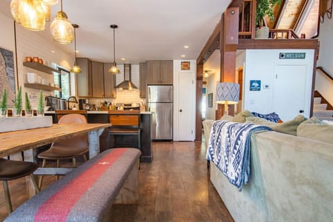 Dining Area seats 7 with an additional 3 barstools on the kitchen counter