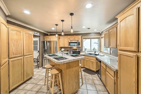 Fully Equipped Kitchen | Cooking Basics | Dishware & Flatware | Spices