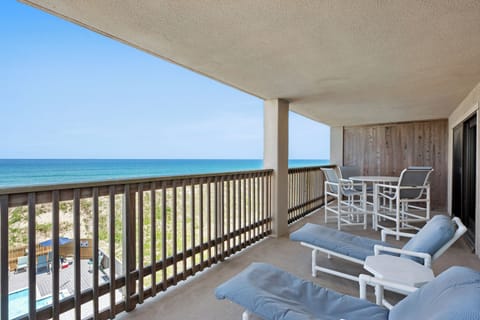 H304S: Heron Cove 304S | Private Covered Deck