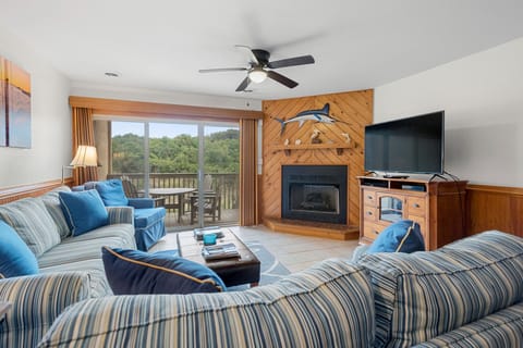 QF5: House Of The Rising Sun | Mid Level Living Area - Fireplace Not Available For Guest Use